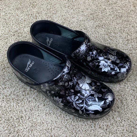 Dansko Shoes - Dansko black and silver clogs sz 43